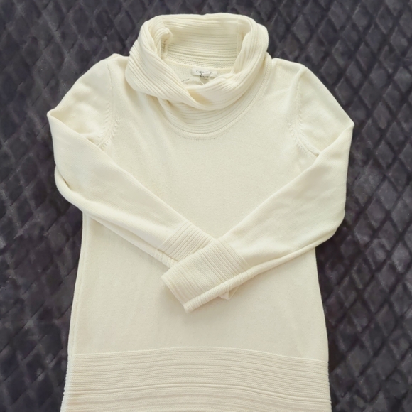 Calvin Klein Sweaters - ❤️ Calvin Klein | sweater